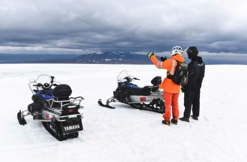 Snowmobile sightseeting